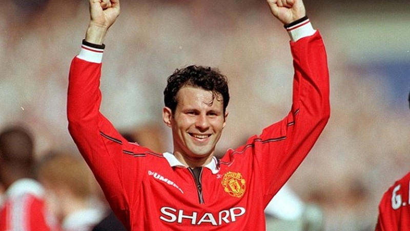 Ryan Giggs cũng là một cầu thủ MU xứng đáng với 2 chữ huyền thoại đội bóng