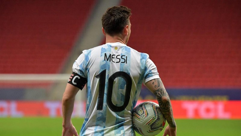 Với thành công hiện tại thì Messi cũng xuất sắc xứng đáng một vị trí cho danh hiệu này